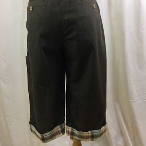 Tehama Golf/Sport Capris-dark brown-cuffed-Size 8